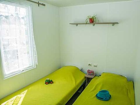 MOBILHOME 6 personnes - Cosy: 5 personnes +  1 bébé (lit parapluie)