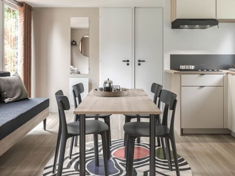 Mobilhome 8 personnes - Cottage Privilège climatisé - 4 chambres - 2 salles de bain