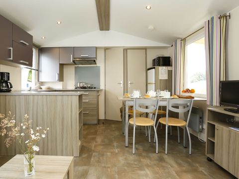 MOBILHOME 5 personnes - Premium 28m² - 2 chambres - terrasse couverte - TV + lave-vaisselle + draps + serviettes