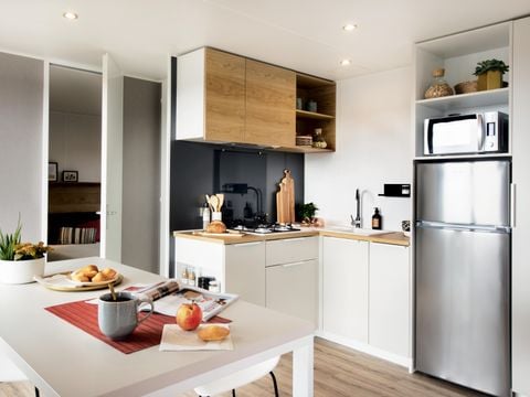 MOBILHOME 4 personnes - Mobilhome PENDRUC Premium 30m² - 2 chambres / terrasse couverte + TV + LV + Draps 4 pers