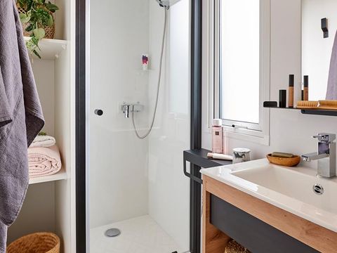 MOBILHOME 4 personnes - EVASION Confort 27m² - 2 chambres / Terrasse couverte
