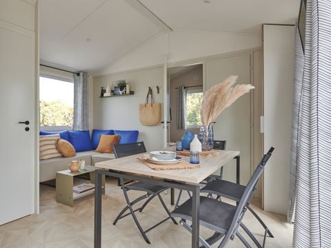 MOBILHOME 4 personnes - MARIN Confort 27 m² - 2 chambres / terrasse couverte + TV