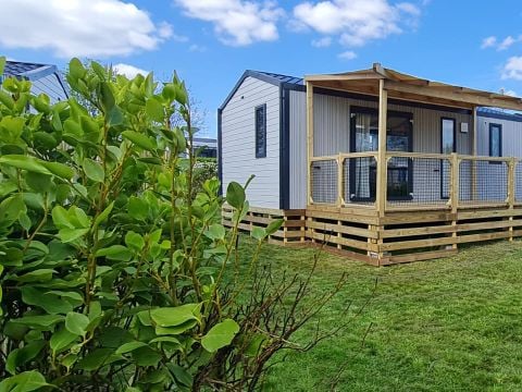 MOBILHOME 4 personnes - MARIN Confort 27 m² - 2 chambres / terrasse couverte + TV