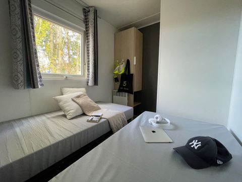 MOBILHOME 8 personnes - Premium 6/8 Pers. - Climatisation - 35m2 - 3 chambres - vaste terrasse