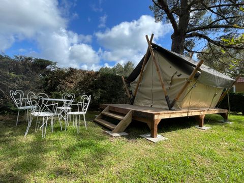 HÉBERGEMENT INSOLITE 2 personnes - Nouveauté 2025 ! Ecolodge cyclo - rando