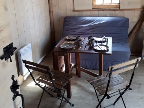 Tente en toile et en bois 4 personnes - La Cabane 2 chambres