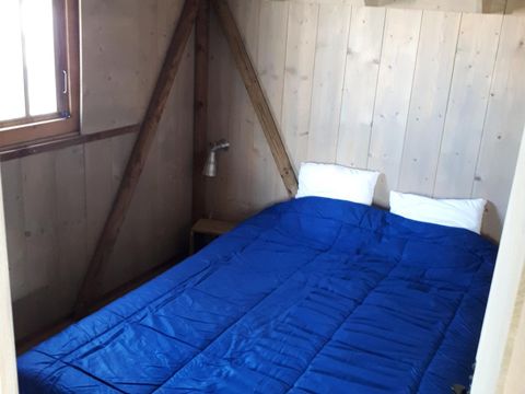Tente en toile et en bois 4 personnes - La Cabane 2 chambres