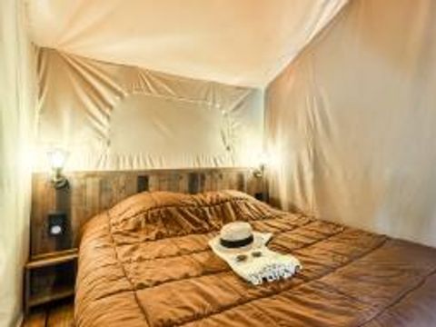 TENTE TOILE ET BOIS 5 personnes - Tente Lodge 3 Pièces 5 Personnes + TV