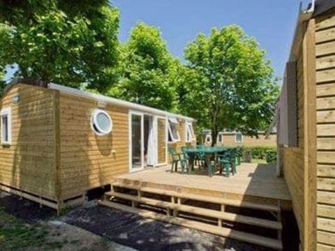 MOBILHOME 10 personnes - TRIBU  (2 locations face à face avec terrasse commune)
