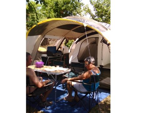 TENTE 4 personnes - READY TO CAMP ( matelas gonflables)