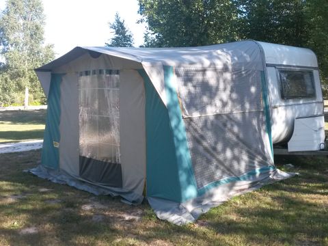 CARAVANE 2 personnes - EN COUPLE (Auvent), sans sanitaire