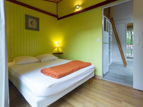 CHALET 4 personnes - Chalet vert et rouge 35m²  - 1 chambre + mezzanine