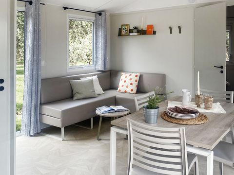 MOBILHOME 6 personnes - Premium | 3 Ch. | 6 Pers. | Terrasse Lounge | Clim. | TV