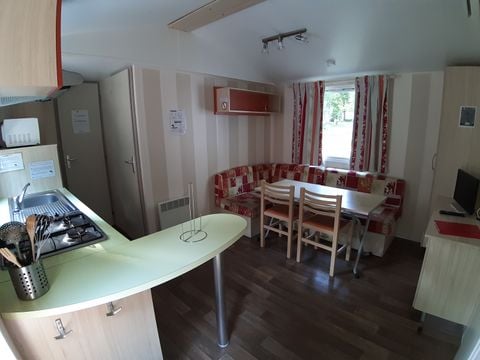 MOBILHOME 4 personnes - P'tit budget- 2 chambres + terrasse- Clim et TV Inclus