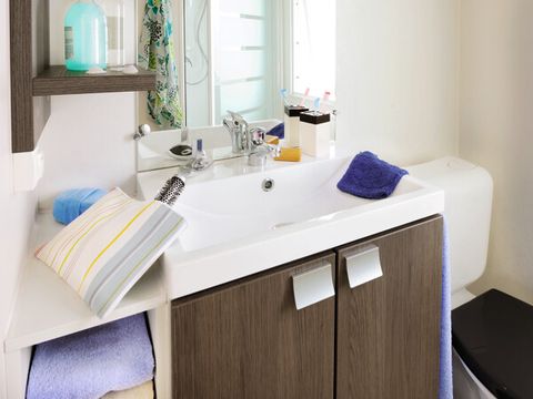 MOBILHOME 9 personnes - Mobile Home FAMILY CONFORT PLUS  3 chambres + 1 mezzanine + 2 salles de bain+ terrasse de 18m2