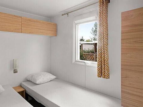 MOBILHOME 6 personnes - Mobil-home | Comfort | 3 Ch. | 6 Pers. | Terrasse surélevée | 2 SDB | Clim.