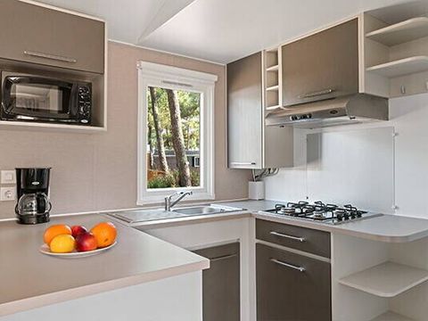 MOBILHOME 6 personnes - Mobil-home | Comfort | 3 Ch. | 6 Pers. | Terrasse surélevée | 2 SDB | Clim.