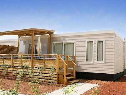 MOBILHOME 6 personnes - Mobil-home | Comfort | 3 Ch. | 6 Pers. | Terrasse surélevée | 2 SDB | Clim.