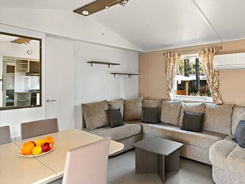 MOBILHOME 6 personnes - Mobil-home | Comfort | 3 Ch. | 6 Pers. | Terrasse surélevée | 2 SDB | Clim.