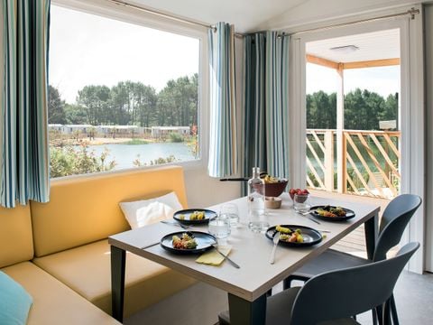 MOBILHOME 4 personnes - LOGGIA avec climatisation + TV