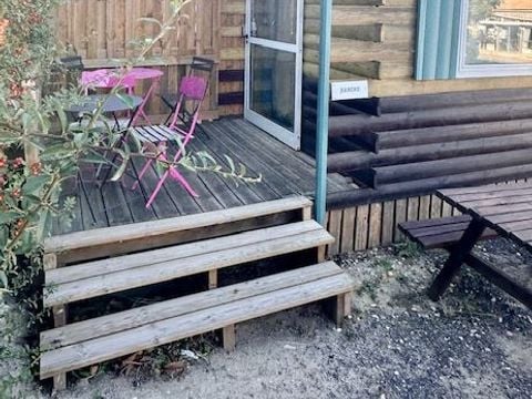 HÉBERGEMENT INSOLITE 2 personnes - Roulotte- 17M² - 1 chambre (sans sanitaires) 2 adultes + 2 enfants max 10 ans