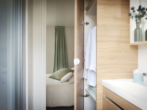 MOBILHOME 4 personnes - Cottage Antigua - 2 chambres - 2 salles de bains - Draps et serviettes inclus ****