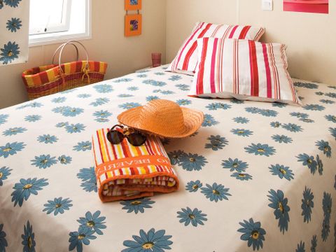 MOBILHOME 6 personnes - Cottage Family - 3 chambres : 32m² - Terrasse non couverte 11m² - 6 pers.