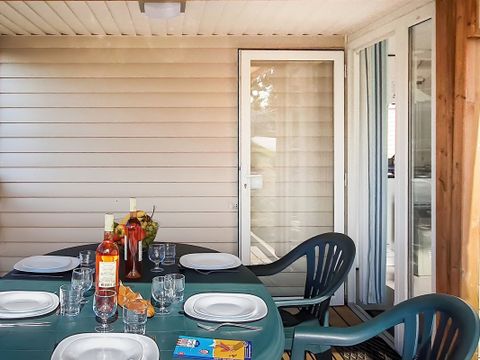 MOBILHOME 5 personnes - Cottage Pacifique - 2 chambres : 27m² - Terrasse couverte 9m² 4/5 pers.