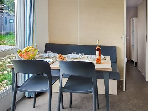 MOBILHOME 5 personnes - Cottage Pacifique - 2 chambres : 27m² - Terrasse couverte 9m² 4/5 pers.