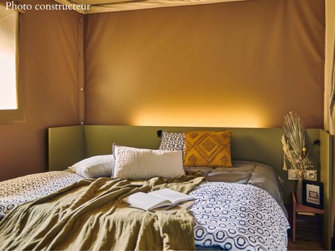 TENTE TOILE ET BOIS 4 personnes - Safari Lodge - 2 chambres : 26m² - terrasse semi-couverte 25m² 4 pers.