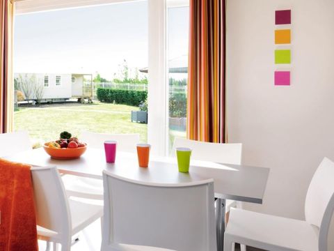 MOBILHOME 6 personnes - Cottage Prestige - 3 chambres : 37 m² + 18 m² de terrasse semi-couverte