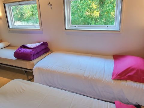 MOBILHOME 5 personnes - TAOS avec spa privatif  2 chambres avec terrasse couverte 5p