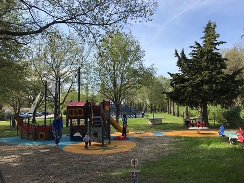 Camping Le Méditerranée Argelès - Camping Pyrénées-Orientales