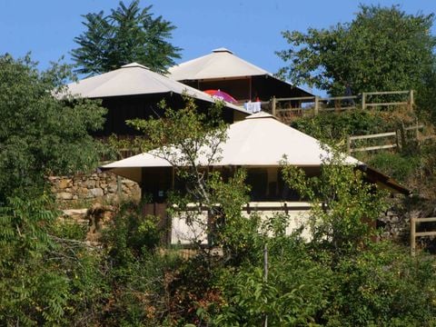 Insolite 5 personnes - CABANE - CAMPEOLETTE