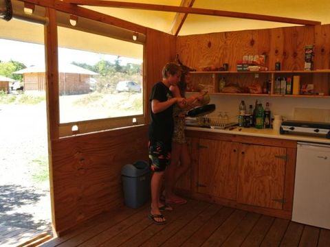 Insolite 5 personnes - CABANE - CAMPEOLETTE