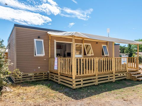 BUNGALOW 4 personnes - Mobil-home | Premium | 2 Ch. | 4 Pers. | Terrasse surélevée | Clim. | TV BUNGALOW 4 personnes - Mobil-home | Premium | 2 Ch. | 4 Pers. | Terrasse surélevée | Clim. | TV
