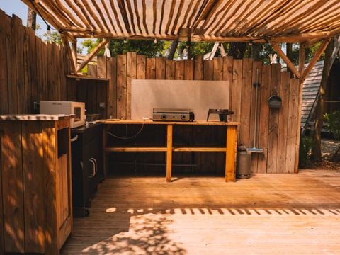 HÉBERGEMENT INSOLITE 2 personnes - CABADIENNE 1 chambre 8m² avec terrasse