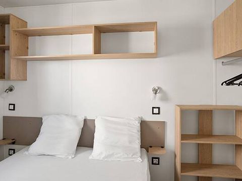 BUNGALOW 4 personnes - Mobil-home | Comfort | 2 Ch. | 4 Pers. | Terrasse surélevée | Clim.