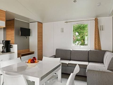 MOBILHOME 6 personnes - Premium | 3 Ch. | 6 Pers. | Terrasse surélevée | 2 SDB | Clim.