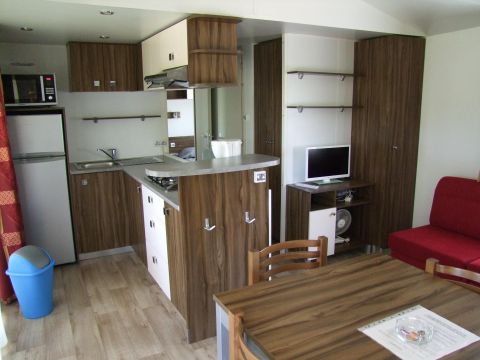 Mobilhome 8 personnes - 3 chambres - 6 couchages - 2 salles de bain - 40 m²