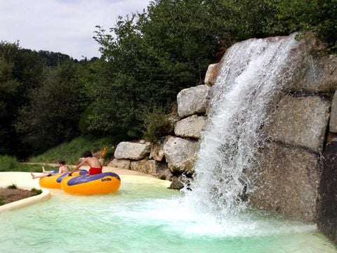 Camping Domaine des Tours - Camping Aveyron