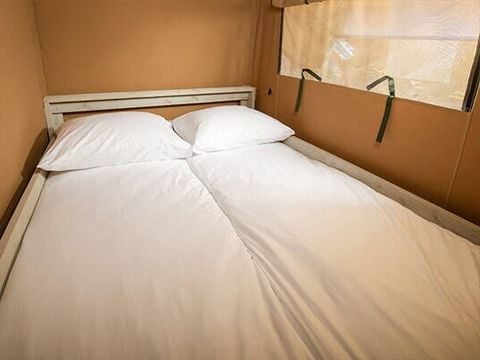 TENTE TOILE ET BOIS 5 personnes - Super Lodge | 2 Ch. | 4/5 Pers. | Terrasse simple | Sans SDB TENTE TOILE ET BOIS 5 personnes - Super Lodge | 2 Ch. | 4/5 Pers. | Terrasse simple | Sans SDB