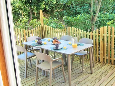 TENTE TOILE ET BOIS 7 personnes - Ecolodge 4 pièces Climatisé + TV