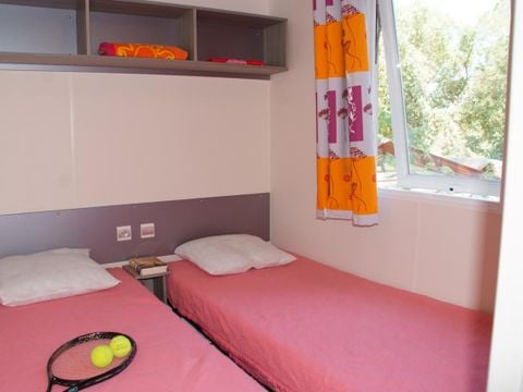 BUNGALOW 8 personnes - 6/8 pers