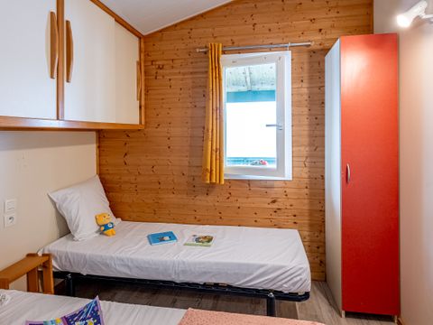 CHALET 8 personnes - STAR 3 chambres (45 m²), climatisé - n°22 à 27