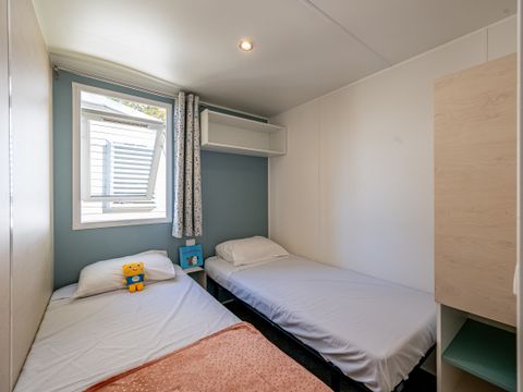 Mobilhome 6 personnes - 3 chambres en bord de Rivière, climatisé Dimanche/Dimanche (33 m²) n°3 à 5