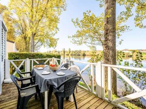 Mobilhome 6 personnes - 2 chambres en bord de Rivière et climatisé Dimanche/Dimanche (29 m²) n°0 à 2 6 personnes