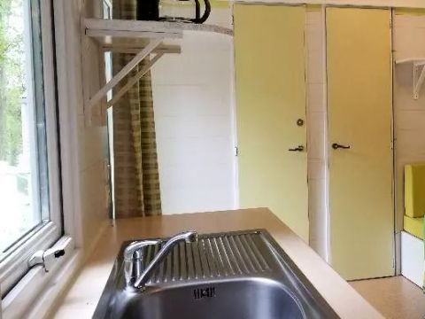 Mobilhome 6 personnes - 2 chambres en bord de Rivière et climatisé Dimanche/Dimanche (29 m²) n°0 à 2 6 personnes