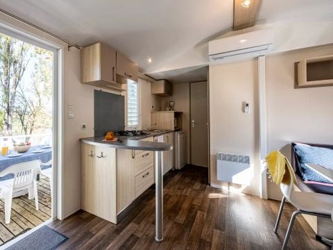 Mobilhome 6 personnes - 2 chambres en bord de Rivière et climatisé Dimanche/Dimanche (29 m²) n°0 à 2 6 personnes