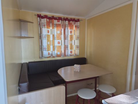 MOBILHOME 4 personnes - Mobil-home Eco Nature – 2 chambres – sanitaires communs